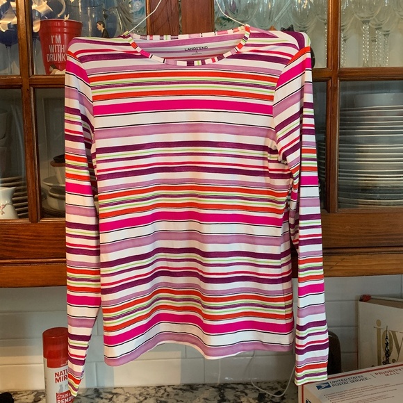 Lands End stretch workout top. Worn twice. 55 retail - Picture 1 of 5